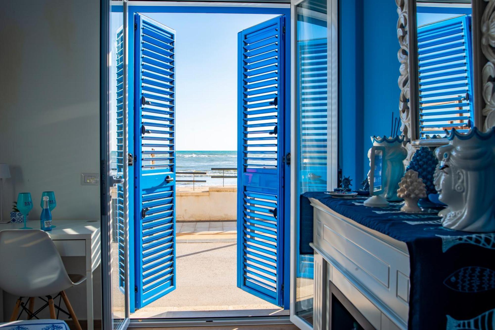 Blue Velvet Hotel Punta Secca Exterior photo